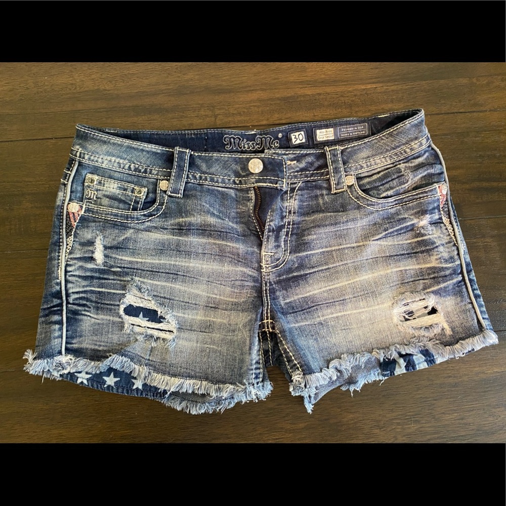 MISS ME SHORTS